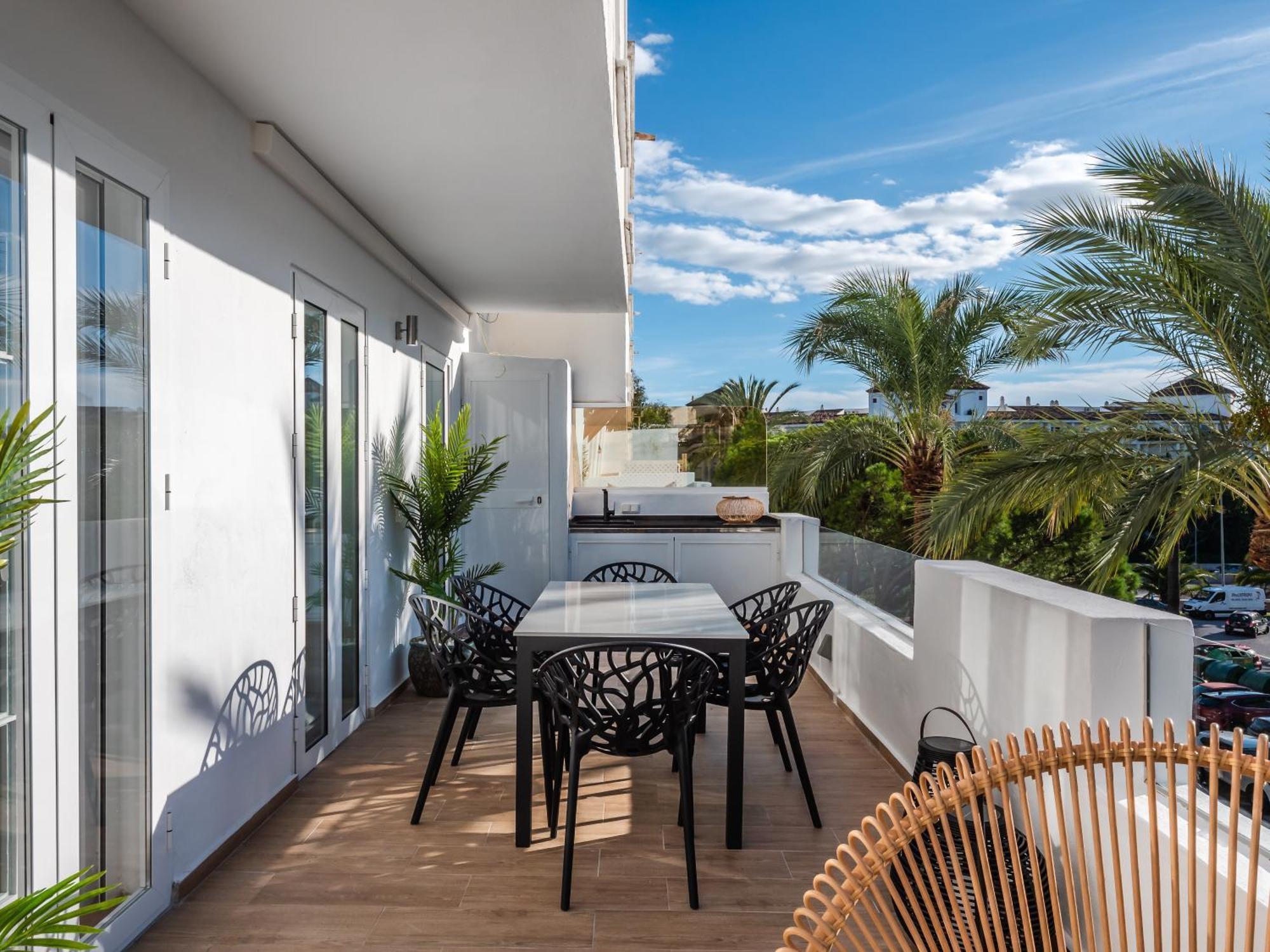 3 Bdrm Stylish Apt W Pool In Puerto Banus Marbella Buitenkant foto