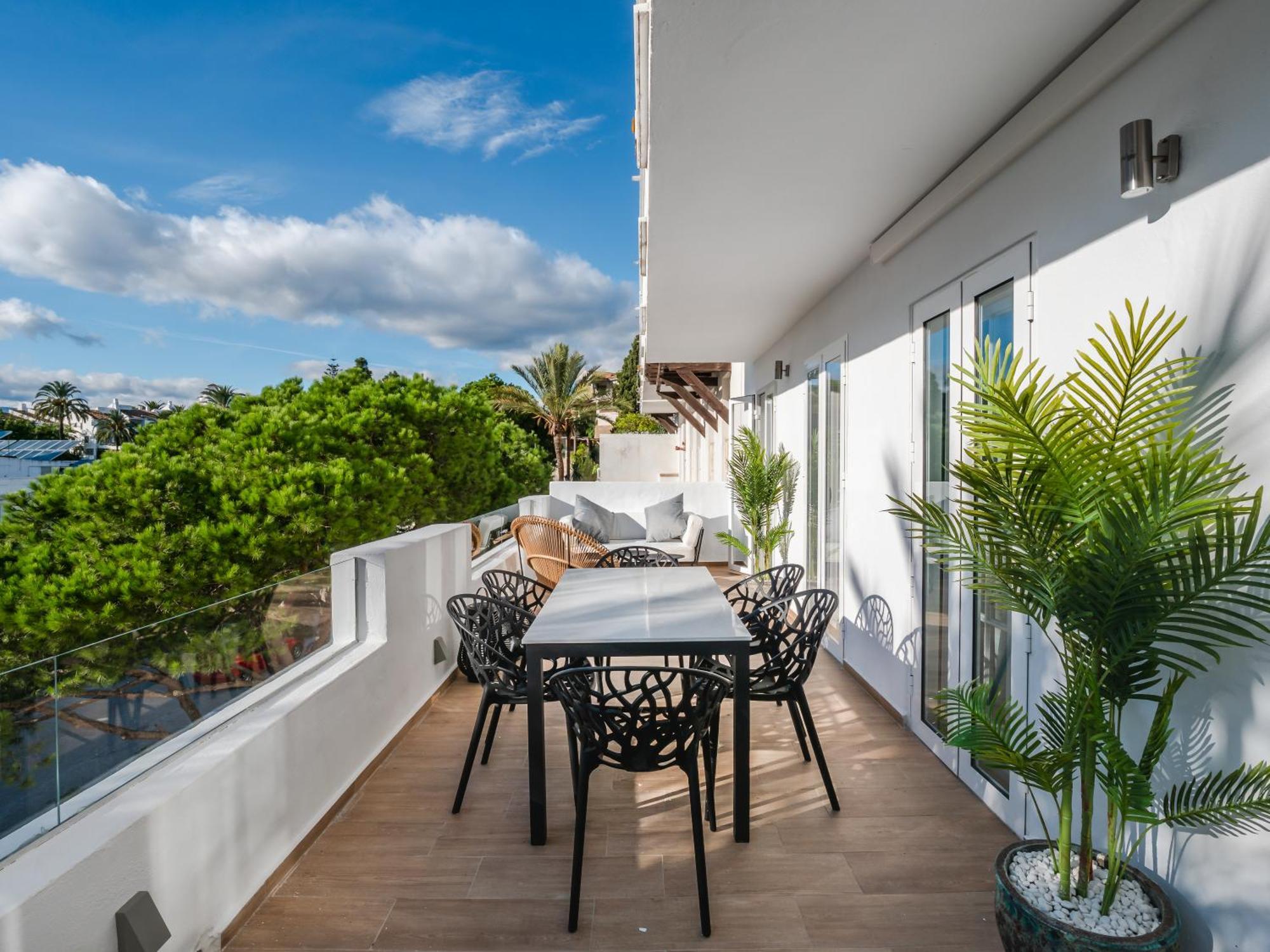 3 Bdrm Stylish Apt W Pool In Puerto Banus Marbella Buitenkant foto