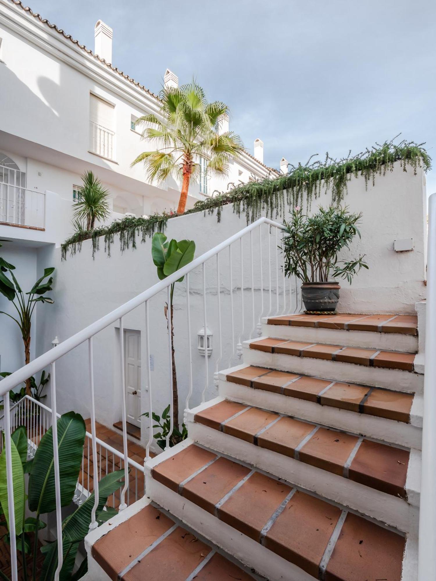 3 Bdrm Stylish Apt W Pool In Puerto Banus Marbella Buitenkant foto